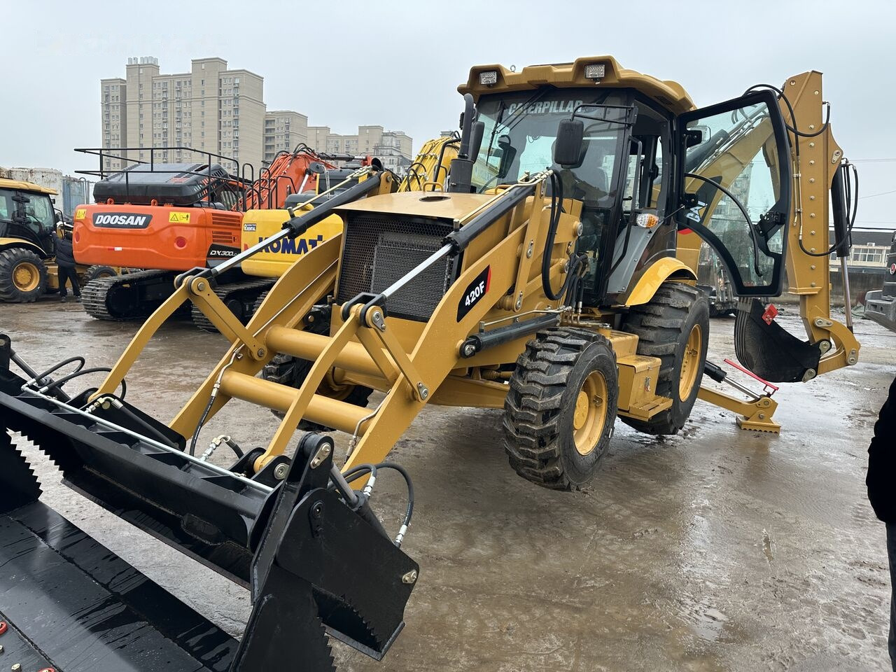 Caterpillar 420F - Graaflaadmachine: afbeelding 3 Caterpillar 420F - Graaflaadmachine: afbeelding 3