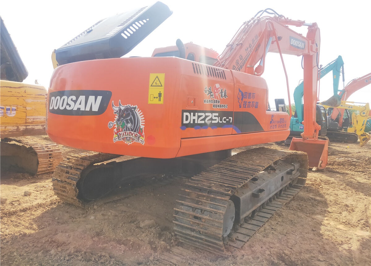 Doosan DH225 - Rupsgraafmachine: afbeelding 4 Doosan DH225 - Rupsgraafmachine: afbeelding 4