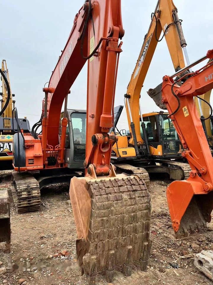 Hitachi ZX135 - Rupsgraafmachine: afbeelding 5 Hitachi ZX135 - Rupsgraafmachine: afbeelding 5