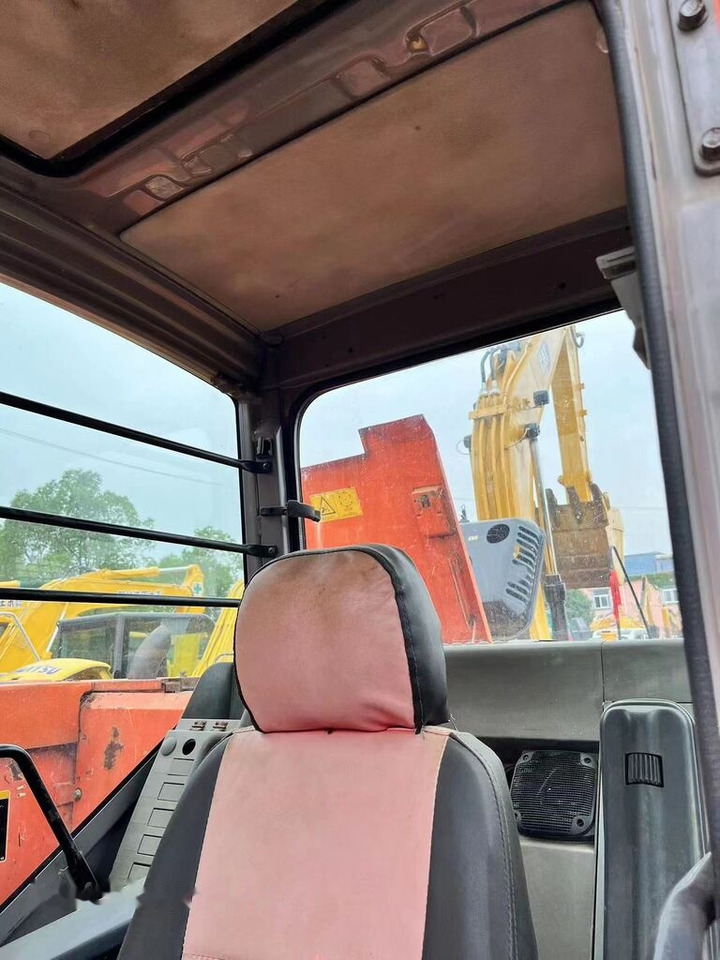 Hitachi ZX135 - Rupsgraafmachine: afbeelding 3 Hitachi ZX135 - Rupsgraafmachine: afbeelding 3
