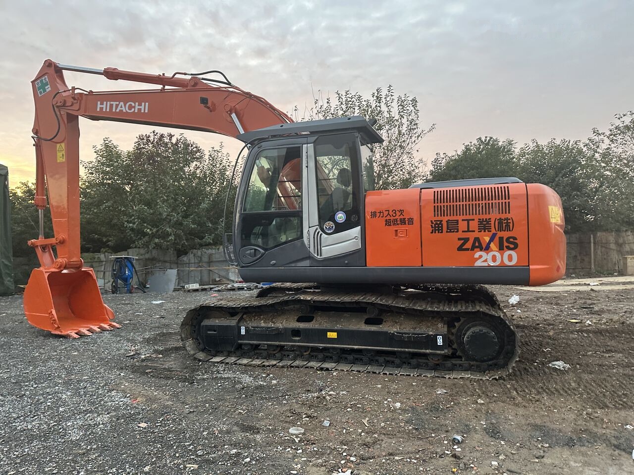 Hitachi ZX200-3 - Rupsgraafmachine: afbeelding 4 Hitachi ZX200-3 - Rupsgraafmachine: afbeelding 4