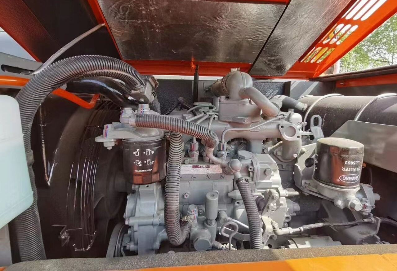 Hitachi ZX70 - Rupsgraafmachine: afbeelding 4 Hitachi ZX70 - Rupsgraafmachine: afbeelding 4