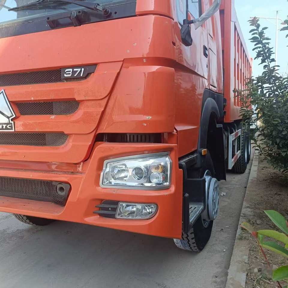 Howo 371 6*4 new tires - Kipper vrachtwagen: afbeelding 2 Howo 371 6*4 new tires - Kipper vrachtwagen: afbeelding 2