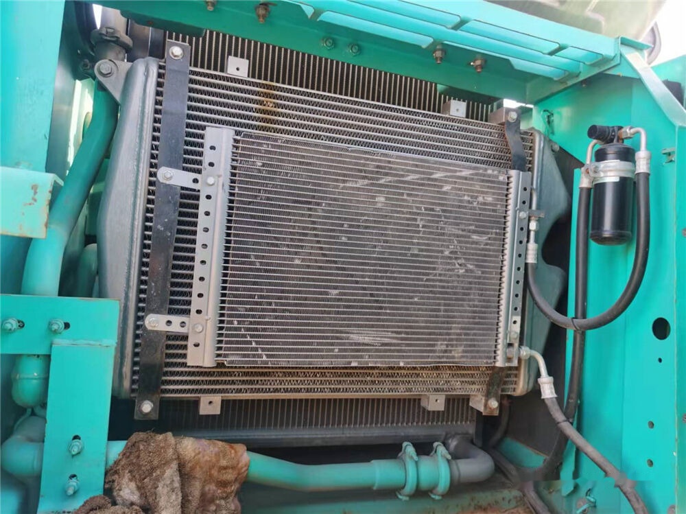 Kobelco SK210 - Rupsgraafmachine: afbeelding 1 Kobelco SK210 - Rupsgraafmachine: afbeelding 1