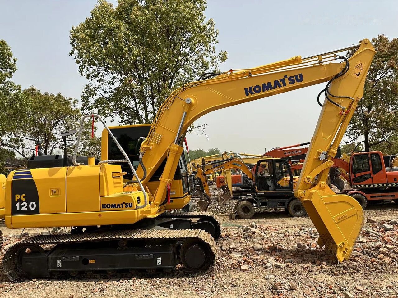 Komatsu PC120-8 - Rupsgraafmachine: afbeelding 4 Komatsu PC120-8 - Rupsgraafmachine: afbeelding 4