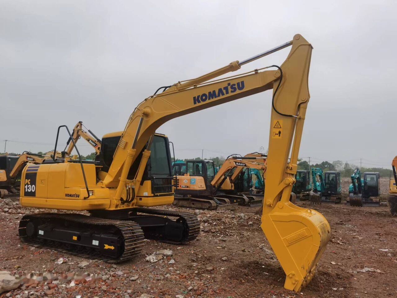 Komatsu PC130 - Rupsgraafmachine: afbeelding 3 Komatsu PC130 - Rupsgraafmachine: afbeelding 3