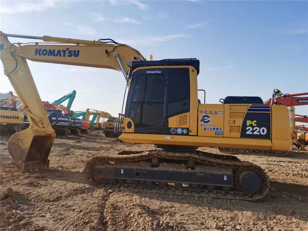 Komatsu PC220 - Rupsgraafmachine: afbeelding 2 Komatsu PC220 - Rupsgraafmachine: afbeelding 2