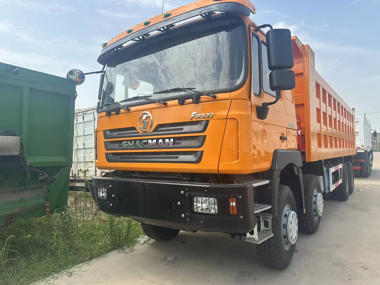 Shacman F3000 8x4 - Kipper vrachtwagen: afbeelding 2 Shacman F3000 8x4 - Kipper vrachtwagen: afbeelding 2