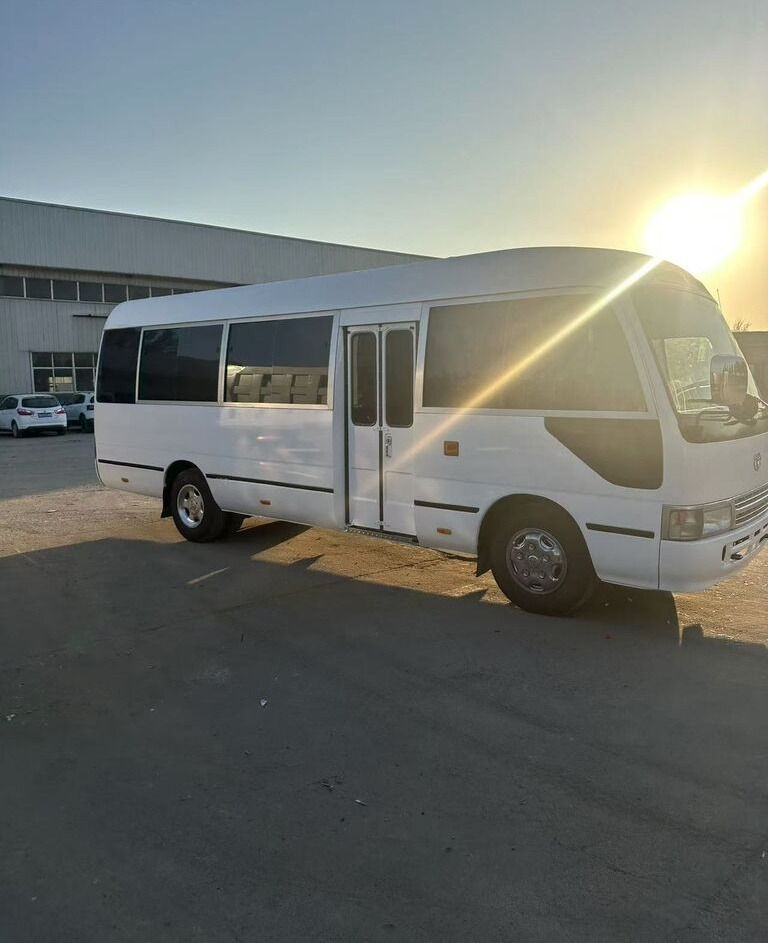 Toyota Coaster - Streekbus: afbeelding 2 Toyota Coaster - Streekbus: afbeelding 2