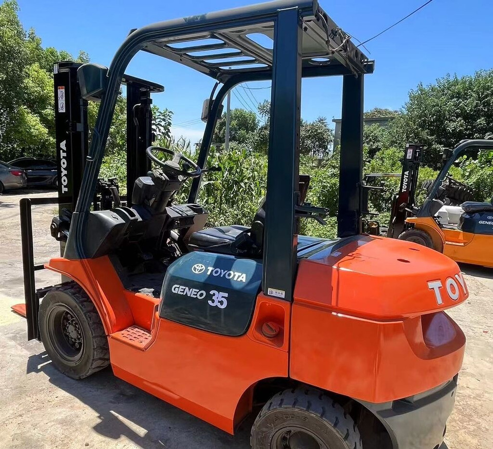 Toyota FD35 - Diesel heftruck: afbeelding 1 Toyota FD35 - Diesel heftruck: afbeelding 1