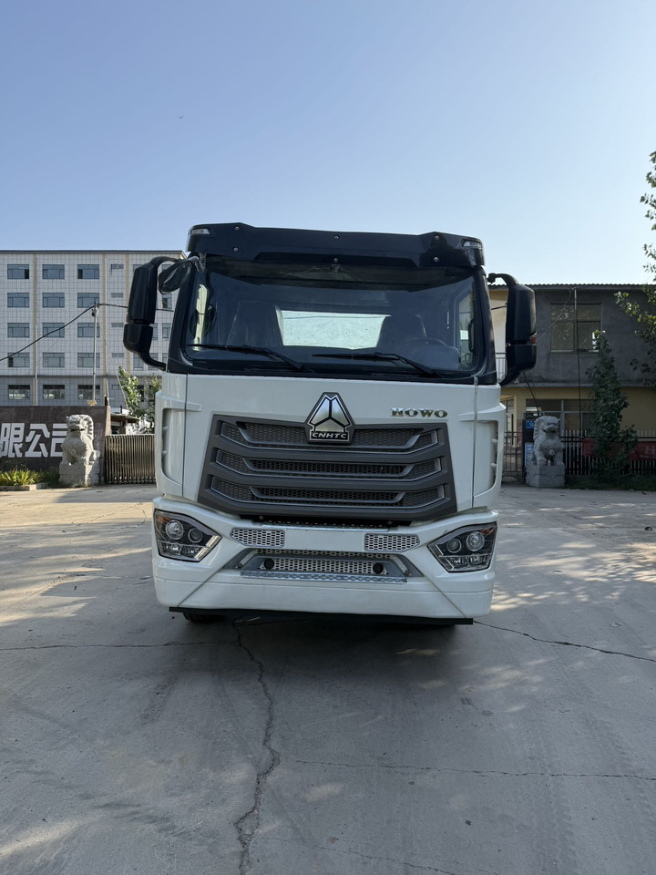 HOWO 6x4 - Trekker: afbeelding 3 HOWO 6x4 - Trekker: afbeelding 3
