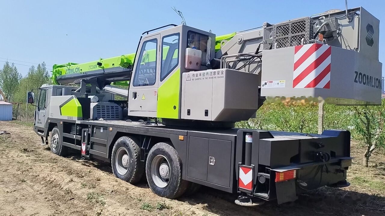 Zoomlion ZTC300V Crane - Mobiele kraan: afbeelding 4 Zoomlion ZTC300V Crane - Mobiele kraan: afbeelding 4