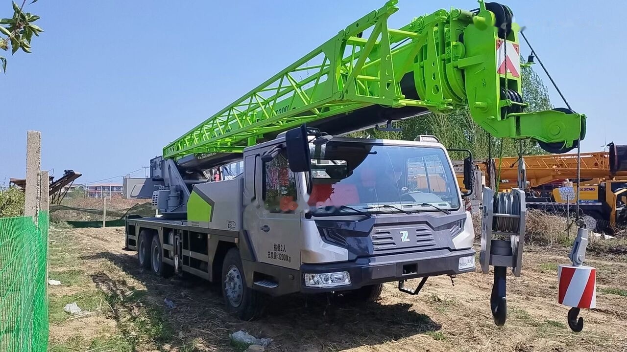Zoomlion ZTC300V Crane - Mobiele kraan: afbeelding 1 Zoomlion ZTC300V Crane - Mobiele kraan: afbeelding 1