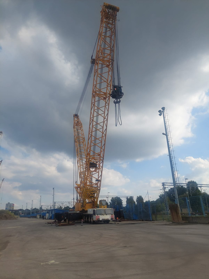 DEMAG TC 3300 - Mobiele kraan: afbeelding 1 DEMAG TC 3300 - Mobiele kraan: afbeelding 1