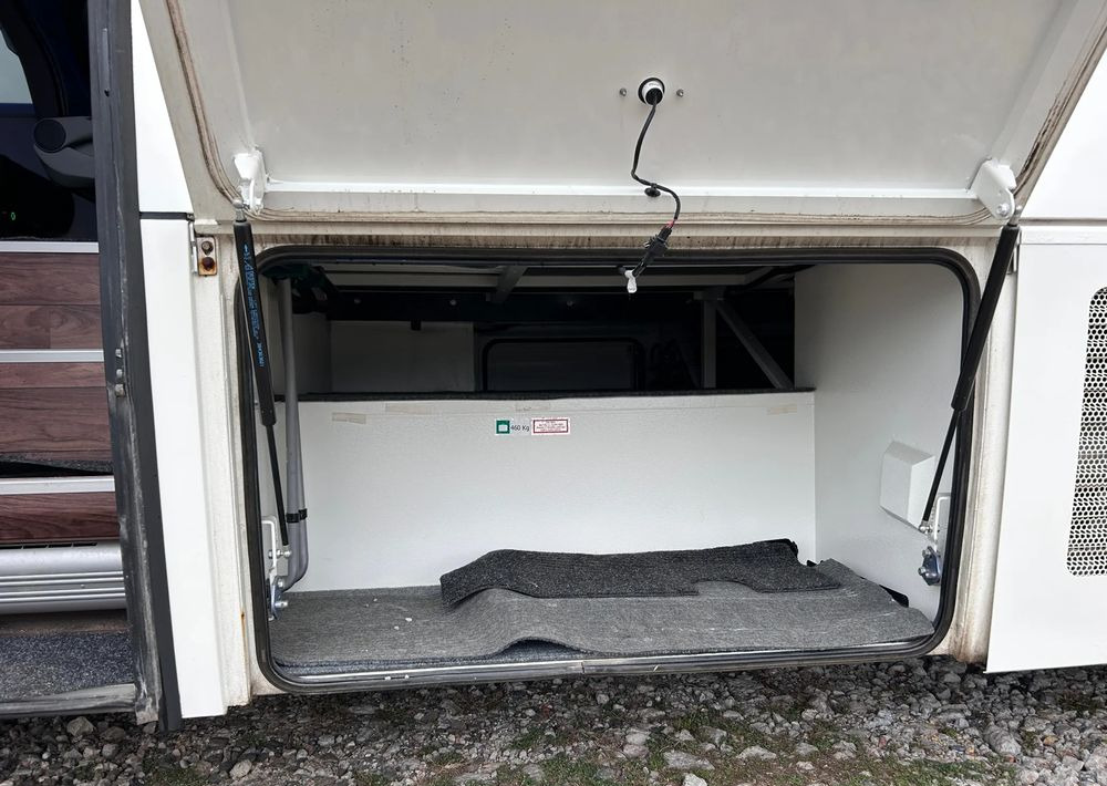 Isuzu Grand Toro - Touringcar: afbeelding 5 Isuzu Grand Toro - Touringcar: afbeelding 5