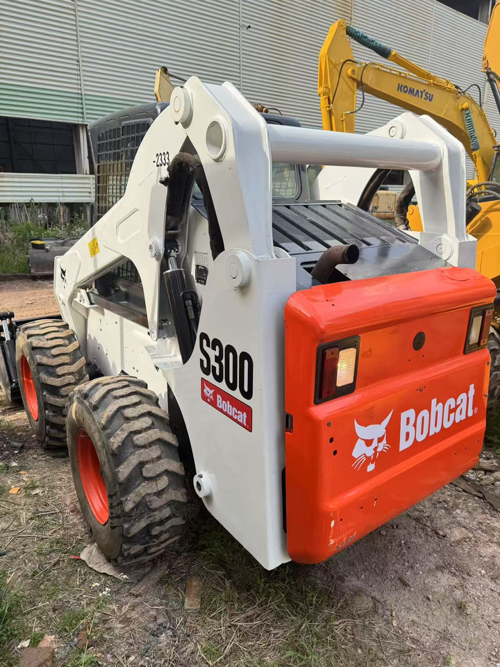 BOBCAT S300 - Schranklader: afbeelding 1 BOBCAT S300 - Schranklader: afbeelding 1