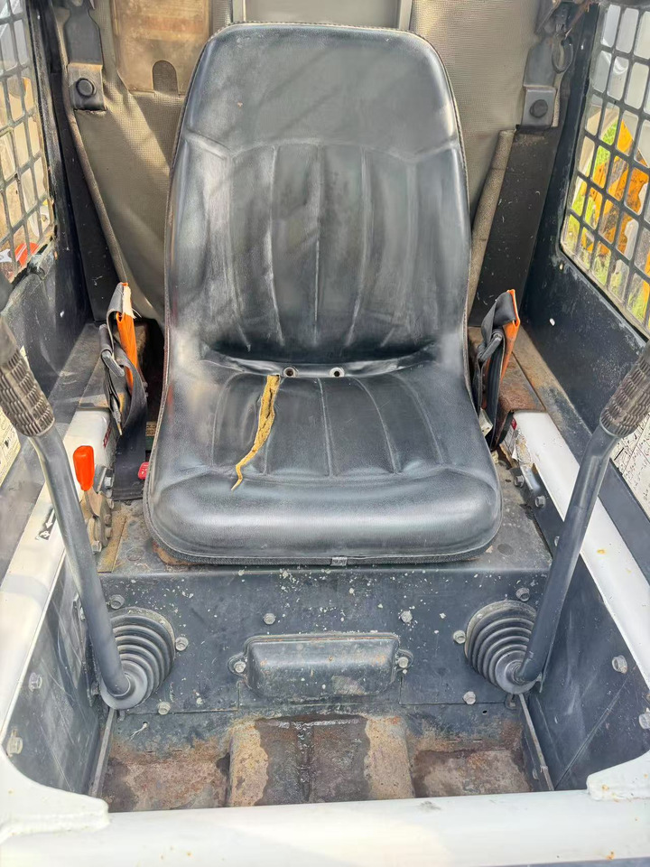 BOBCAT S300 - Graaflaadmachine: afbeelding 5 BOBCAT S300 - Graaflaadmachine: afbeelding 5