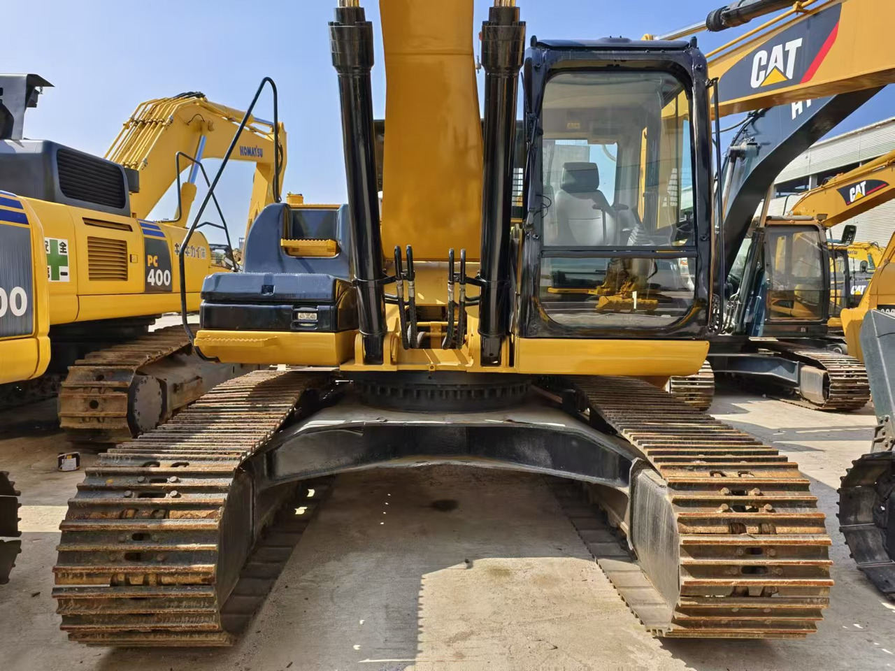 CAT 330D2 - Rupsgraafmachine: afbeelding 2 CAT 330D2 - Rupsgraafmachine: afbeelding 2