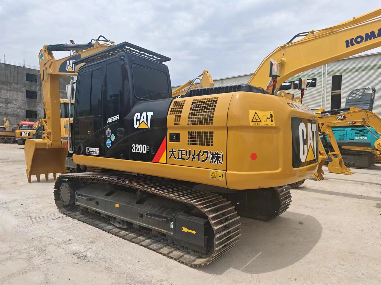 CATERPILLAR 320DL - Rupsgraafmachine: afbeelding 2 CATERPILLAR 320DL - Rupsgraafmachine: afbeelding 2