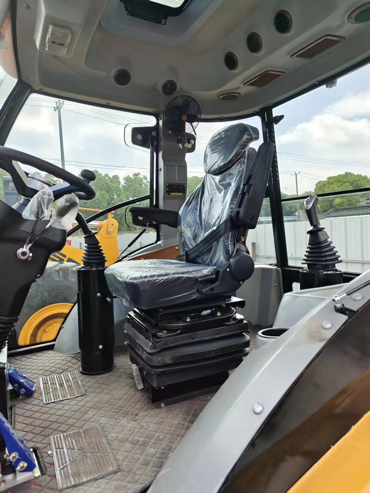 CATERPILLAR 420F - Graaflaadmachine: afbeelding 4 CATERPILLAR 420F - Graaflaadmachine: afbeelding 4