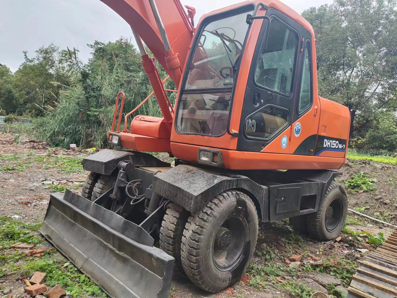 DOOSAN DH150W-7 - Mobiele graafmachine: afbeelding 3 DOOSAN DH150W-7 - Mobiele graafmachine: afbeelding 3