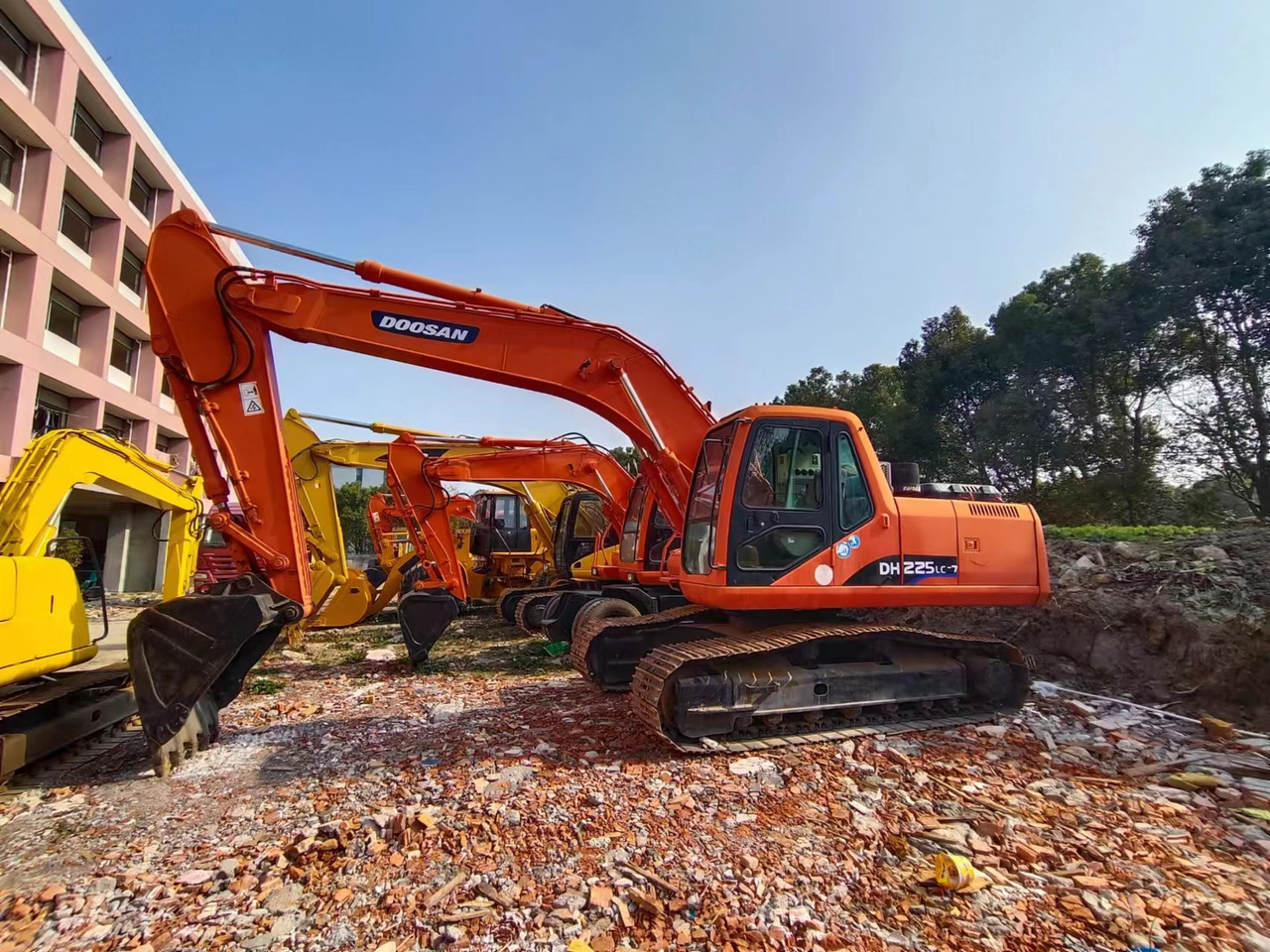 DOOSAN DH225LC-7 - Rupsgraafmachine: afbeelding 1 DOOSAN DH225LC-7 - Rupsgraafmachine: afbeelding 1