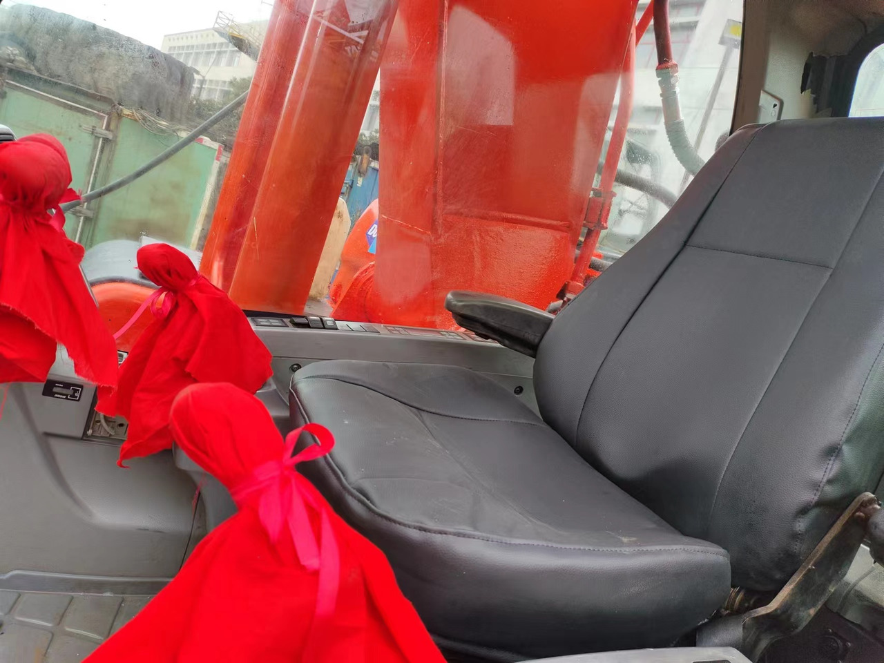 DOOSAN DX225LCA - Rupsgraafmachine: afbeelding 4 DOOSAN DX225LCA - Rupsgraafmachine: afbeelding 4