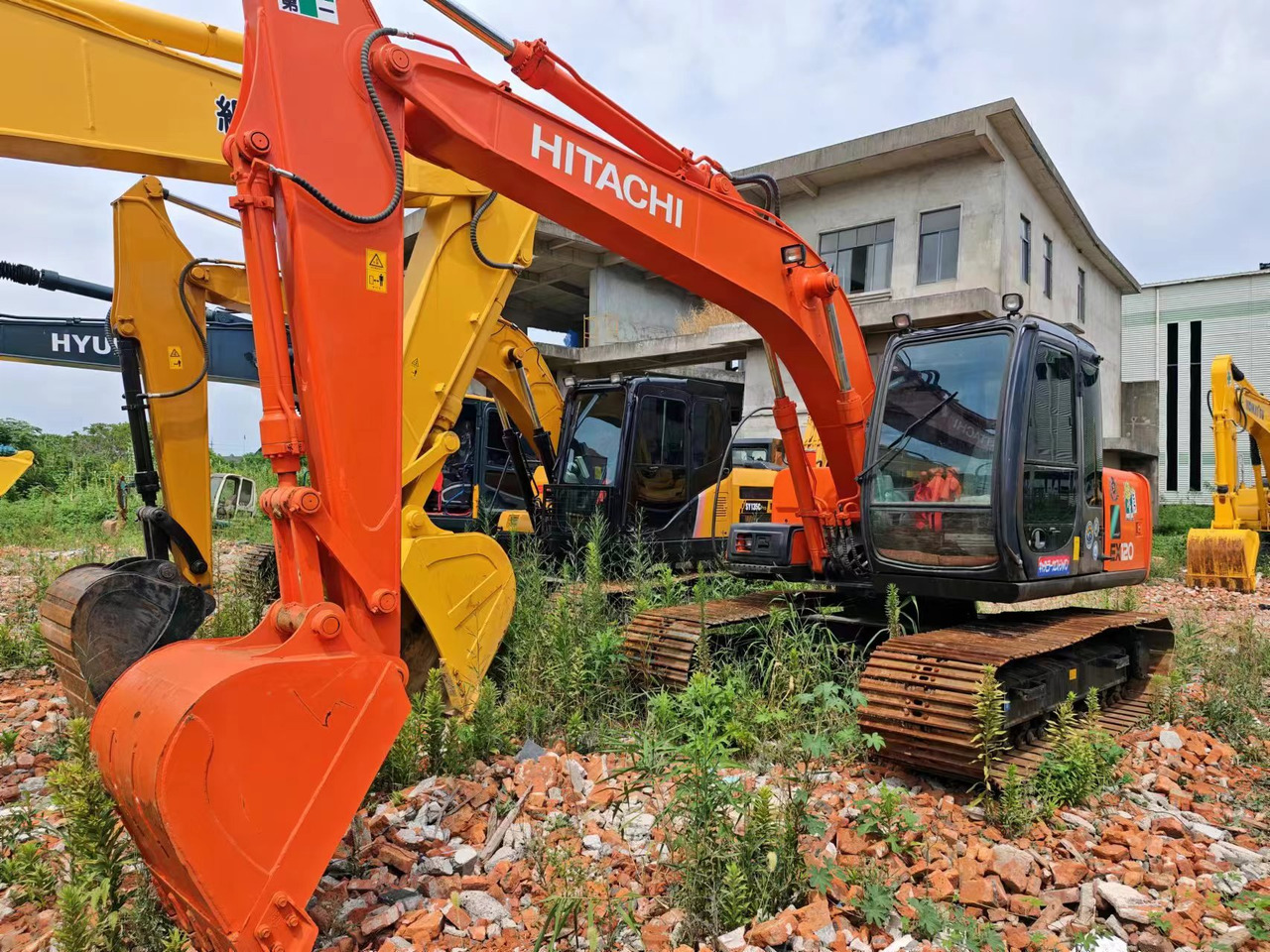 HITACHI EX120-5 - Rupsgraafmachine: afbeelding 1 HITACHI EX120-5 - Rupsgraafmachine: afbeelding 1