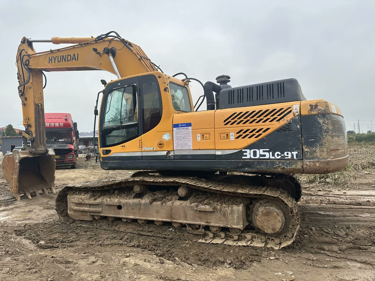 HYUNDAI R305LC-9T - Rupsgraafmachine: afbeelding 1 HYUNDAI R305LC-9T - Rupsgraafmachine: afbeelding 1