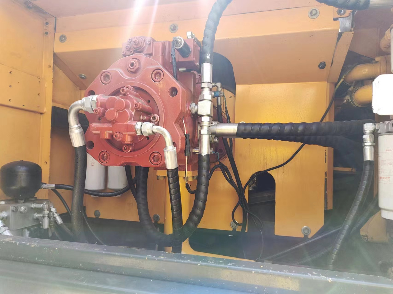 HYUNDAI R385LC-9T R305 R220 - Rupsgraafmachine: afbeelding 5 HYUNDAI R385LC-9T R305 R220 - Rupsgraafmachine: afbeelding 5