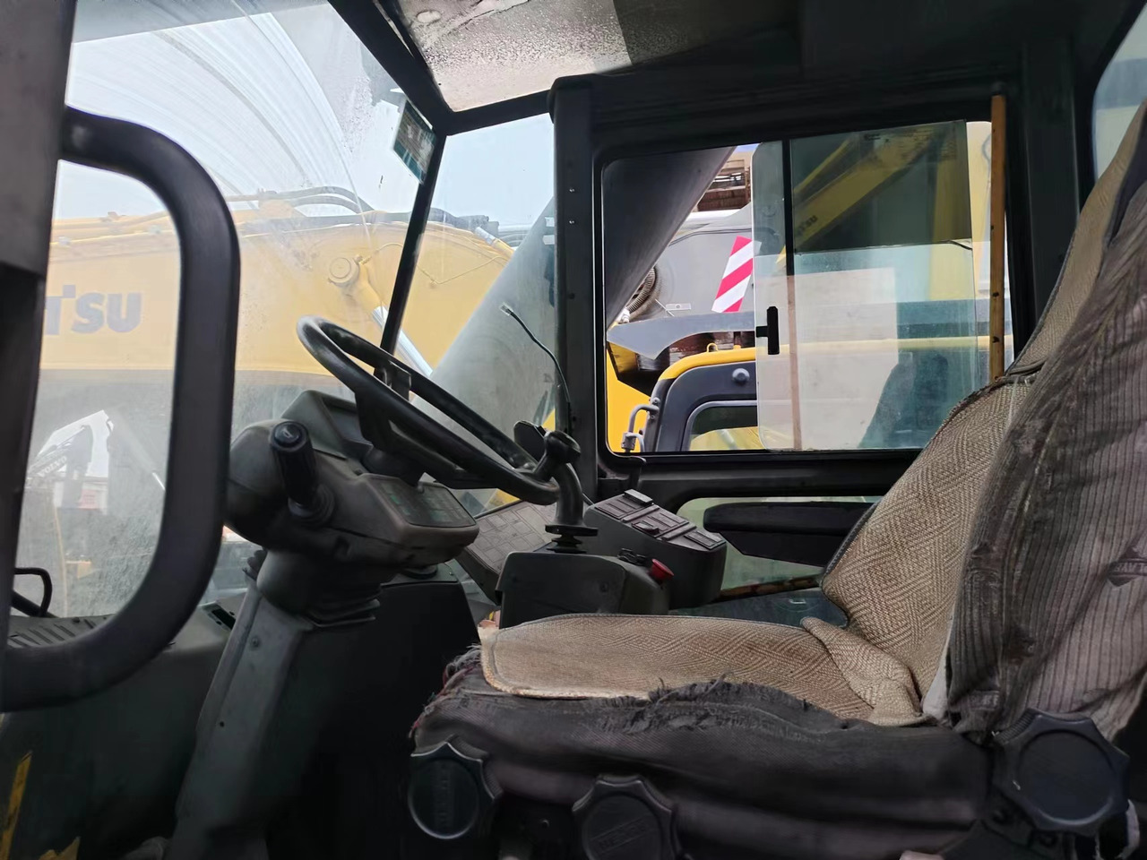 KARMAL DRF450 - Reach stacker: afbeelding 4 KARMAL DRF450 - Reach stacker: afbeelding 4