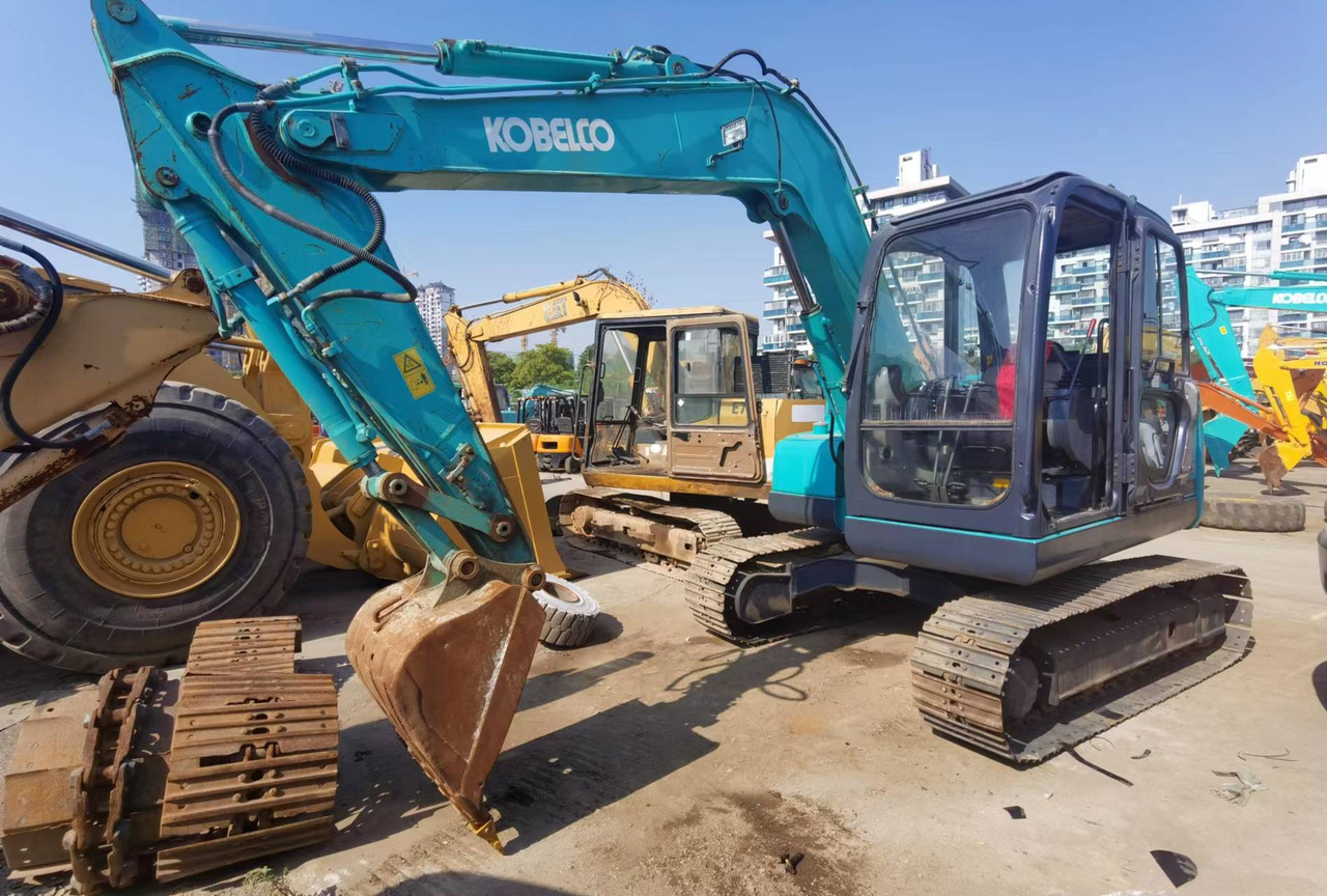 KOBELCO SK75 - Minigraafmachine: afbeelding 2 KOBELCO SK75 - Minigraafmachine: afbeelding 2