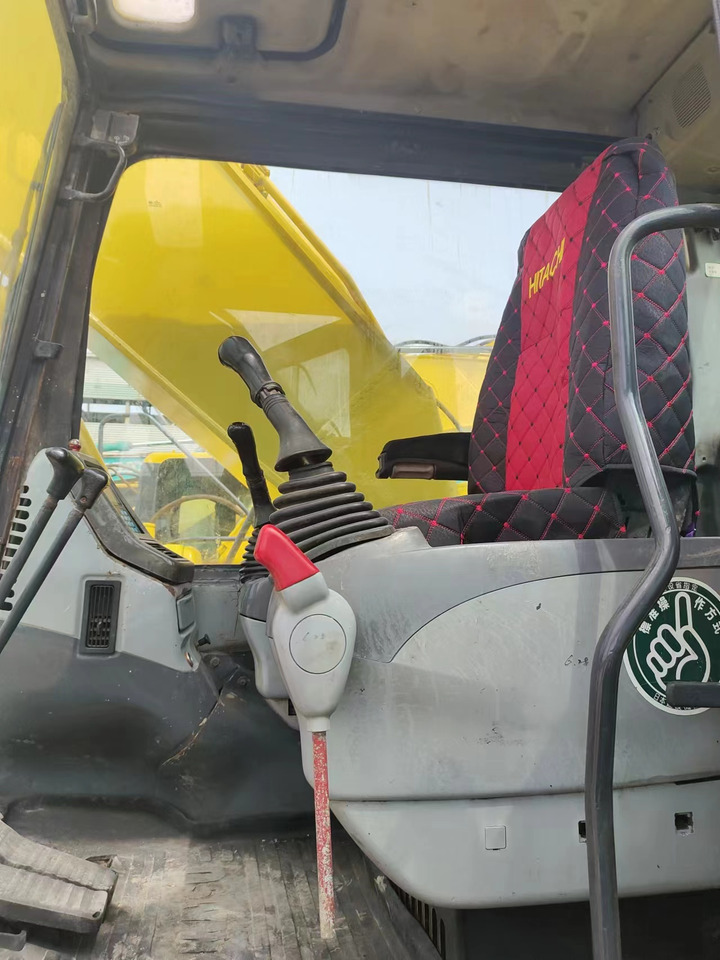 KOMATSU PC200-7 - Rupsgraafmachine: afbeelding 3 KOMATSU PC200-7 - Rupsgraafmachine: afbeelding 3