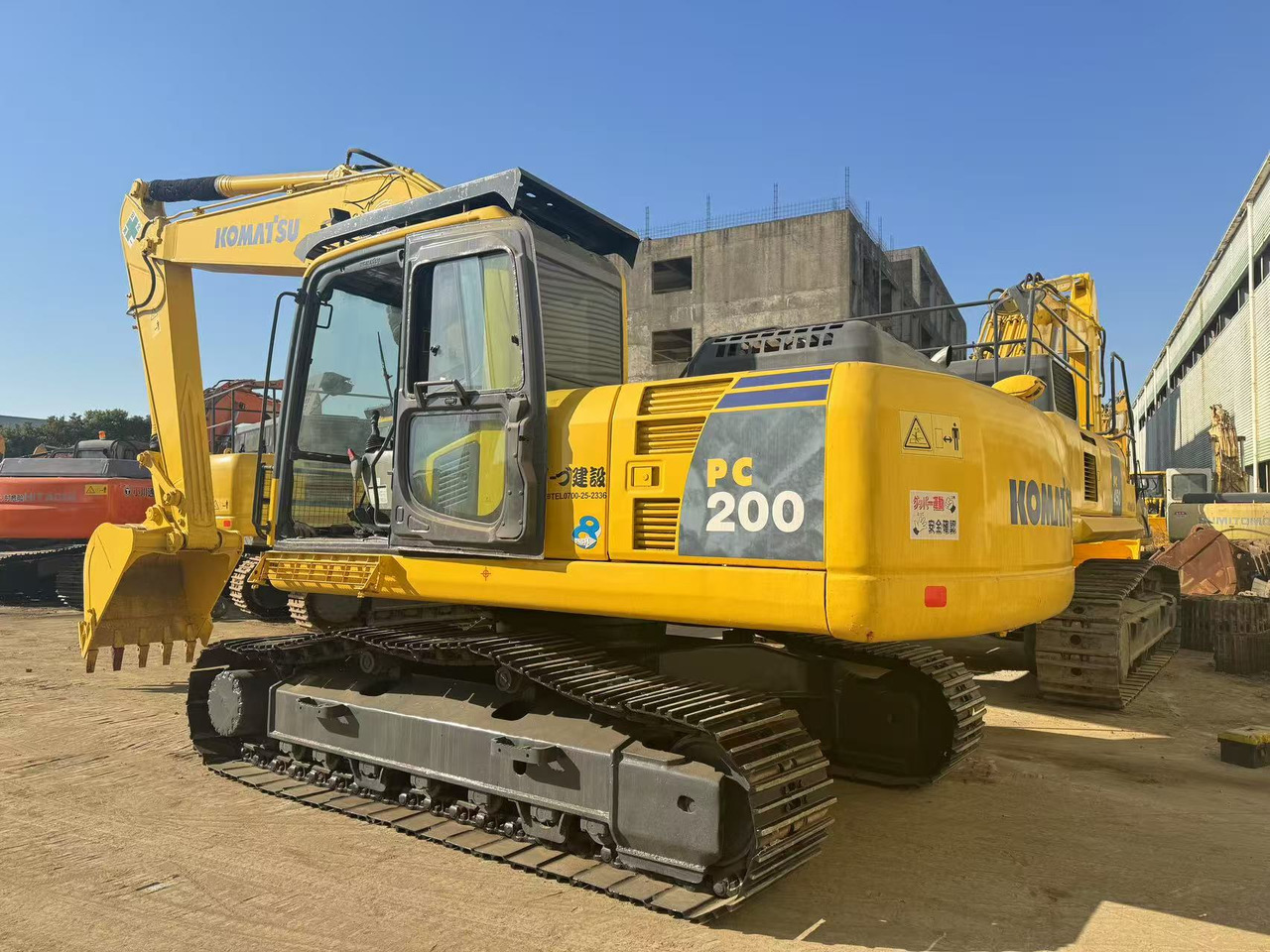 KOMATSU PC200-8 - Rupsgraafmachine: afbeelding 1 KOMATSU PC200-8 - Rupsgraafmachine: afbeelding 1