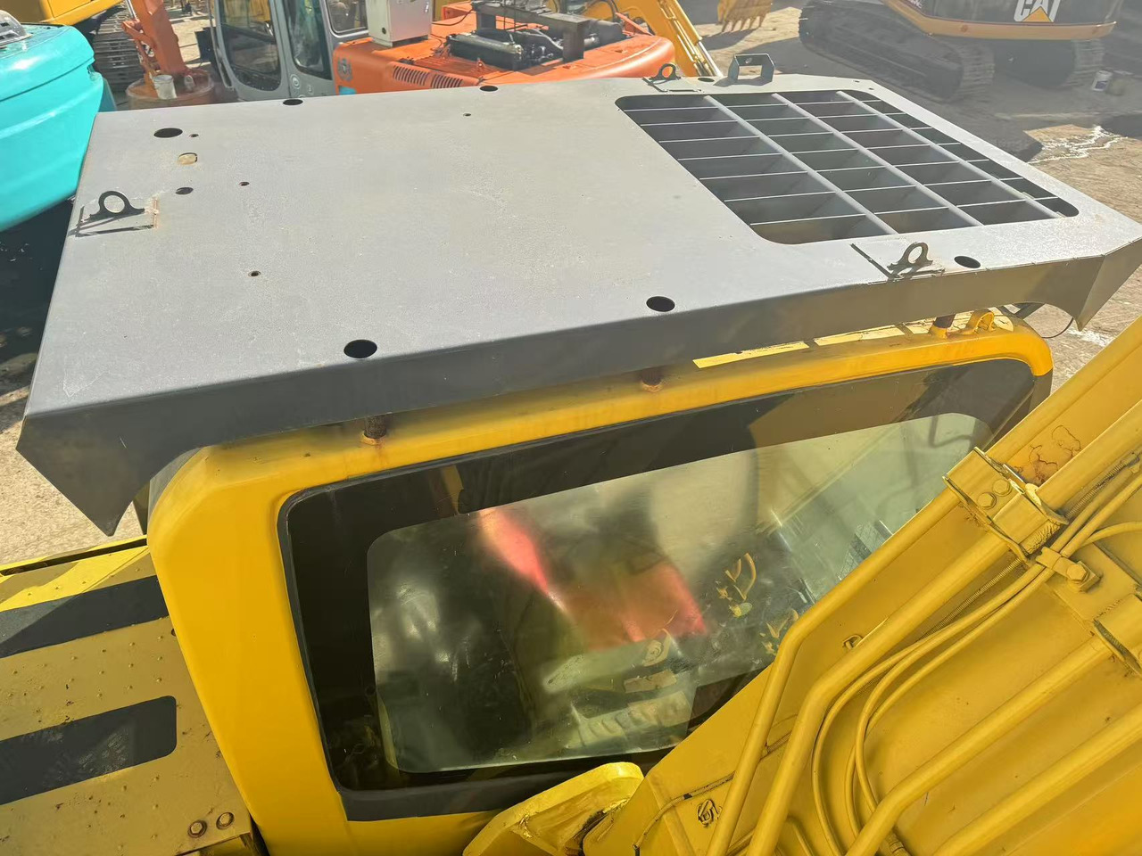 KOMATSU PC200-8 - Rupsgraafmachine: afbeelding 3 KOMATSU PC200-8 - Rupsgraafmachine: afbeelding 3