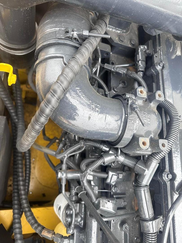 KOMATSU PC300-8 - Rupsgraafmachine: afbeelding 5 KOMATSU PC300-8 - Rupsgraafmachine: afbeelding 5