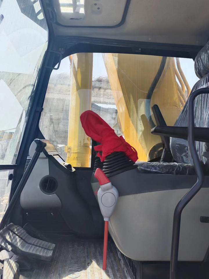 KOMATSU PC450-8 - Rupsgraafmachine: afbeelding 2 KOMATSU PC450-8 - Rupsgraafmachine: afbeelding 2