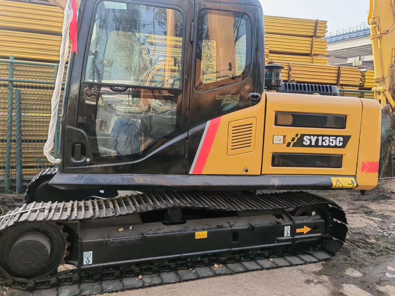 SANY SY135c - Rupsgraafmachine: afbeelding 2 SANY SY135c - Rupsgraafmachine: afbeelding 2