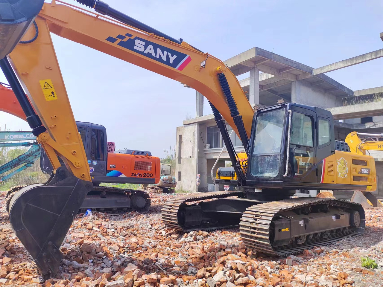 SANY SY215C - Rupsgraafmachine: afbeelding 1 SANY SY215C - Rupsgraafmachine: afbeelding 1