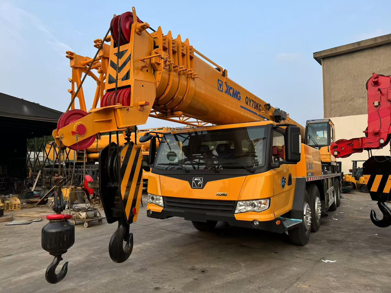 XCMG QY70K - Mobiele kraan: afbeelding 1 XCMG QY70K - Mobiele kraan: afbeelding 1