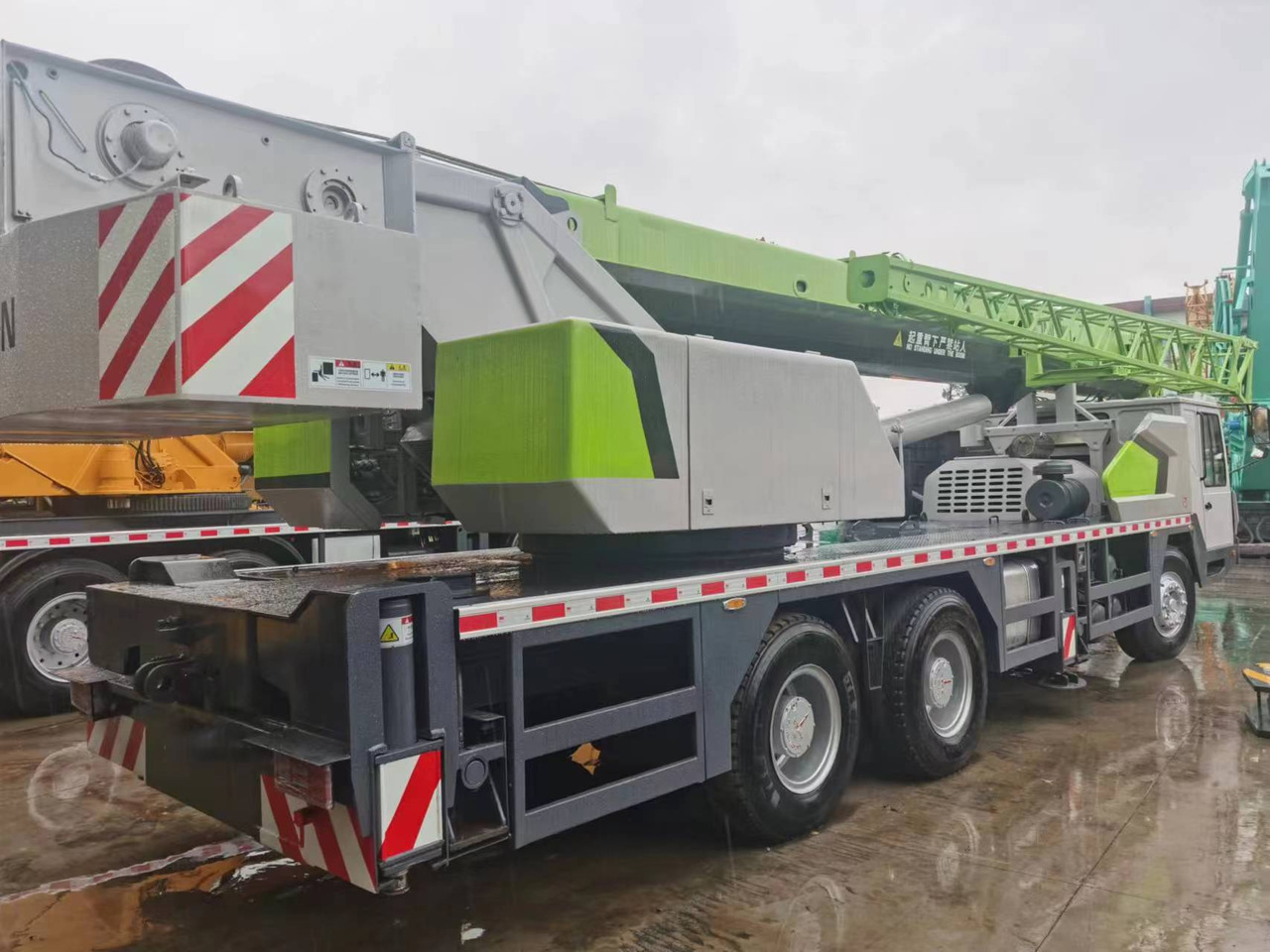 ZOOMLION ZTC251V - Mobiele kraan: afbeelding 2 ZOOMLION ZTC251V - Mobiele kraan: afbeelding 2