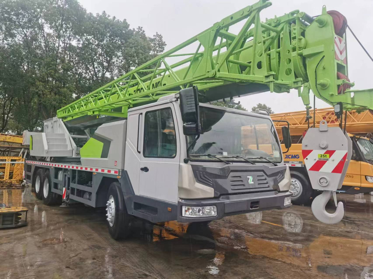 ZOOMLION ZTC251V - Mobiele kraan: afbeelding 1 ZOOMLION ZTC251V - Mobiele kraan: afbeelding 1