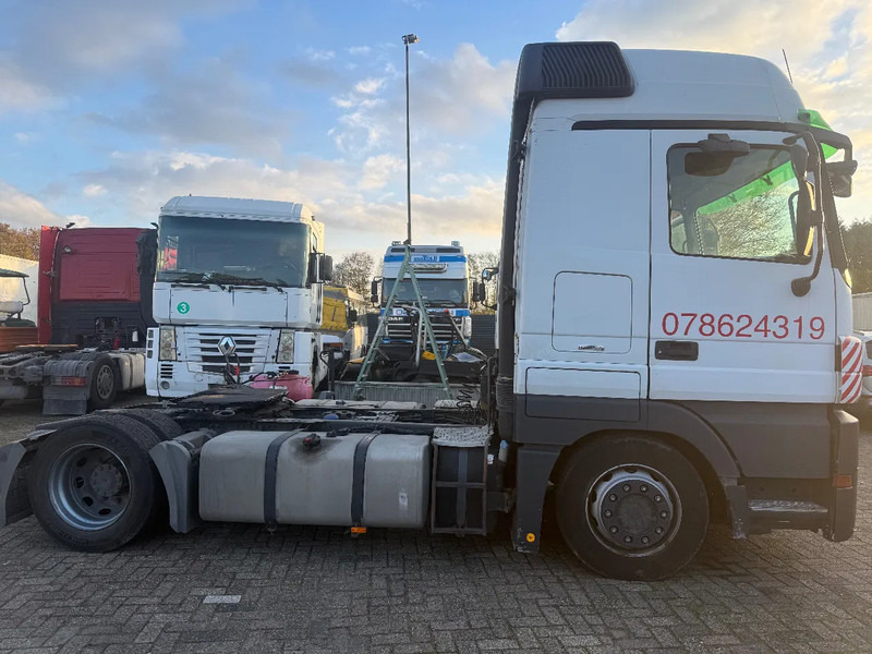 Mercedes-Benz Actros 1844 Tractor unit - Trekker: afbeelding 4 Mercedes-Benz Actros 1844 Tractor unit - Trekker: afbeelding 4