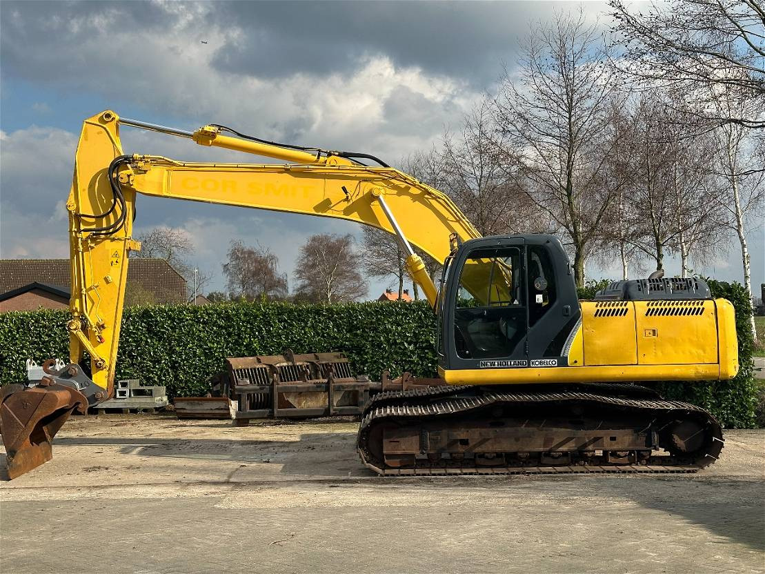 New Holland E215 - Rupsgraafmachine: afbeelding 2 New Holland E215 - Rupsgraafmachine: afbeelding 2