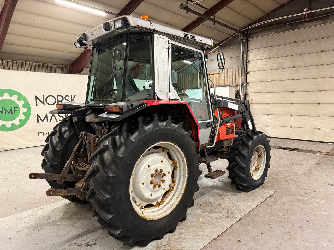 Massey Ferguson 3050 - Tractor: afbeelding 5 Massey Ferguson 3050 - Tractor: afbeelding 5