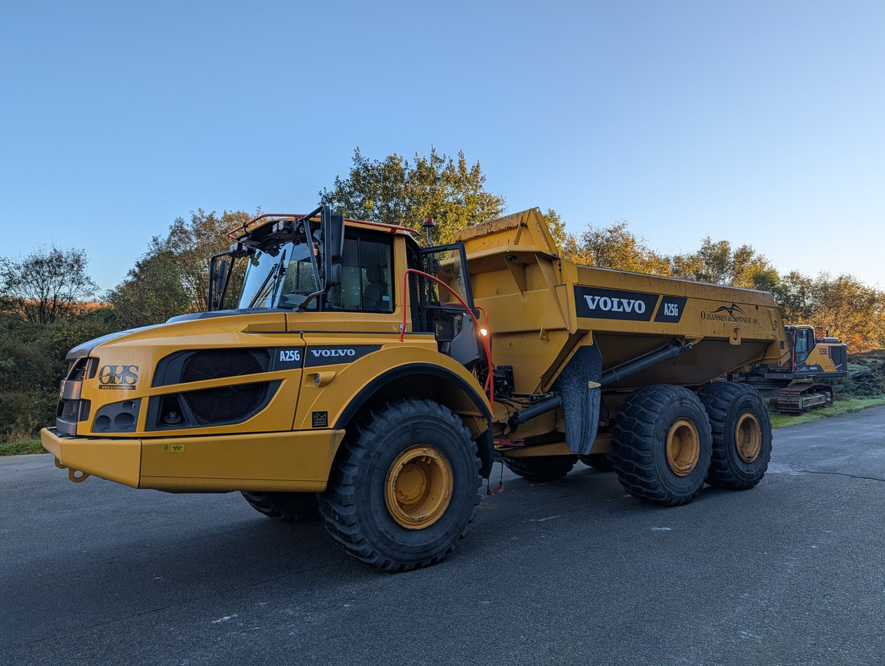 Volvo A25G på hvite skilt - Kiepwagen met knikbesturing: afbeelding 2 Volvo A25G på hvite skilt - Kiepwagen met knikbesturing: afbeelding 2