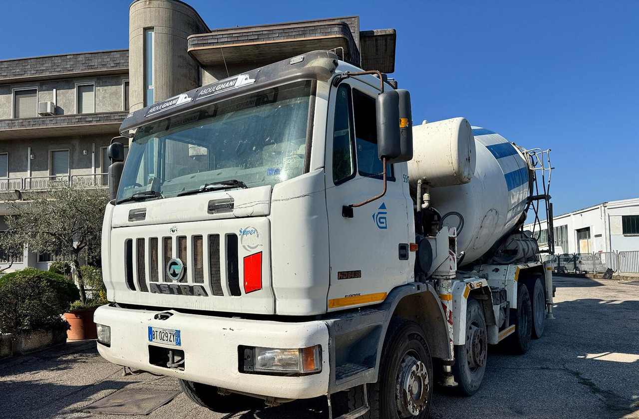 Betonpompa CIFA ASTRA HD84.38 - 2003 - Mixerpomp: afbeelding 1 Betonpompa CIFA ASTRA HD84.38 - 2003 - Mixerpomp: afbeelding 1
