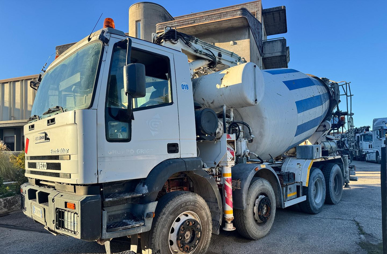 Betonpompa CIFA Iveco Trakker 410E44 - Mixerpomp: afbeelding 2 Betonpompa CIFA Iveco Trakker 410E44 - Mixerpomp: afbeelding 2