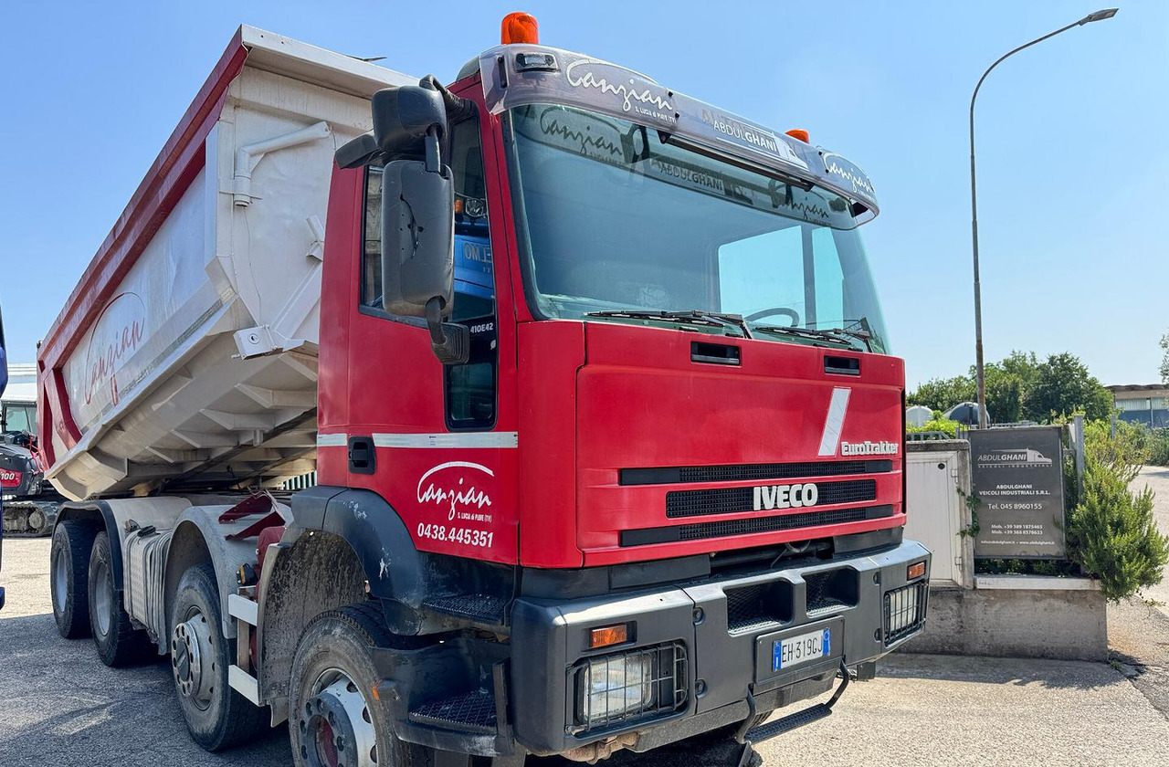 IVECO TRAKKER 420 - 8X4 - Kipper vrachtwagen: afbeelding 1 IVECO TRAKKER 420 - 8X4 - Kipper vrachtwagen: afbeelding 1