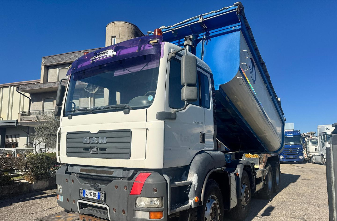 RIBALTABILE MAN TGA 41.480 (8X4) - Kipper vrachtwagen: afbeelding 2 RIBALTABILE MAN TGA 41.480 (8X4) - Kipper vrachtwagen: afbeelding 2